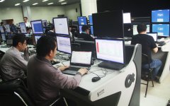 監控室控制臺都顯示什么？